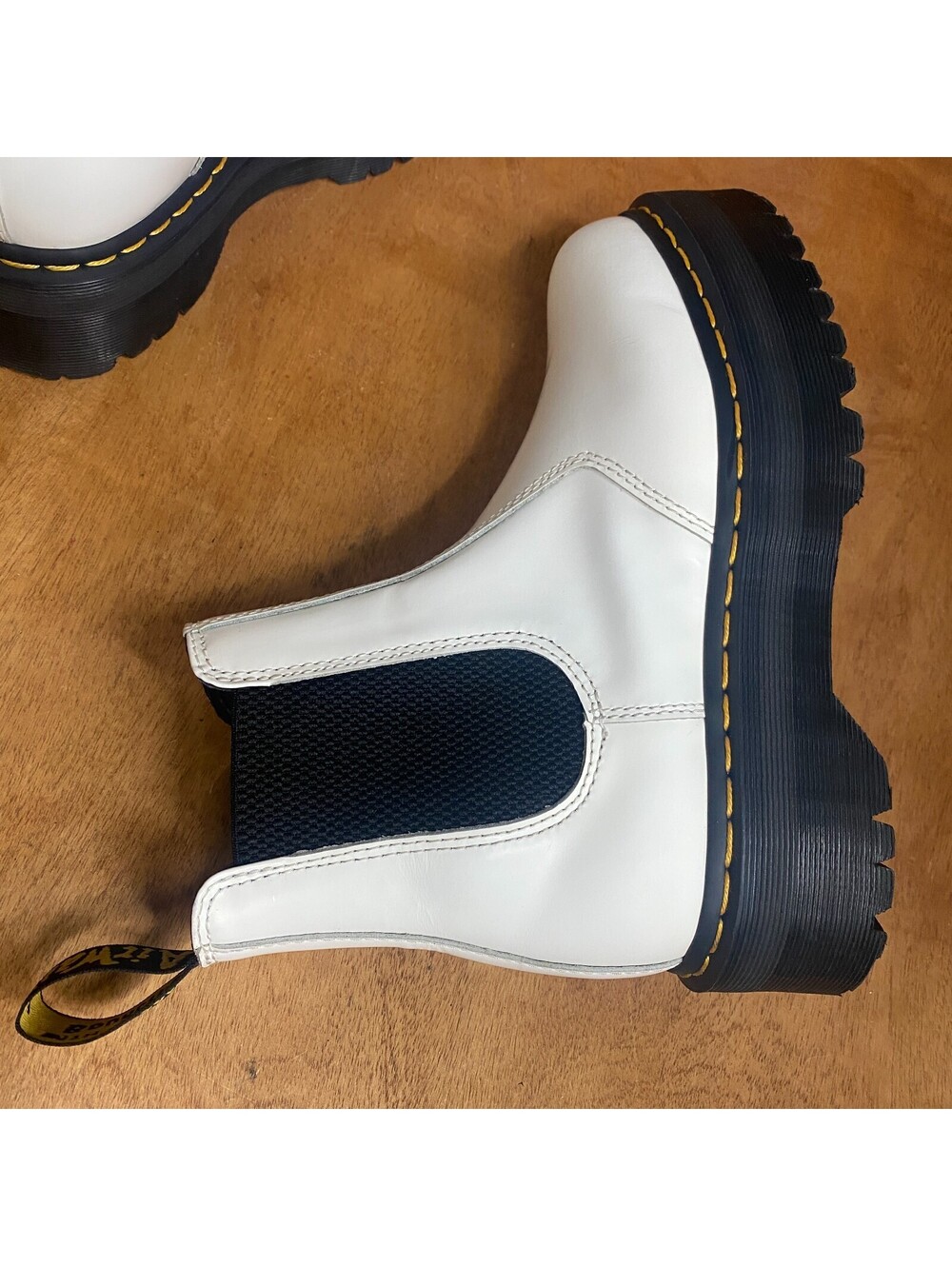 Dr Martins 2976 Quad Platform Chelsea Boots Smooth White Leather Women 8 AirWair - Picture 10 of 15